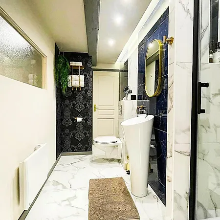 Apartment Le Charles Baltet - Spa, Cinema, Luxe, Prox Hypercentre - Classe 4 Etoiles